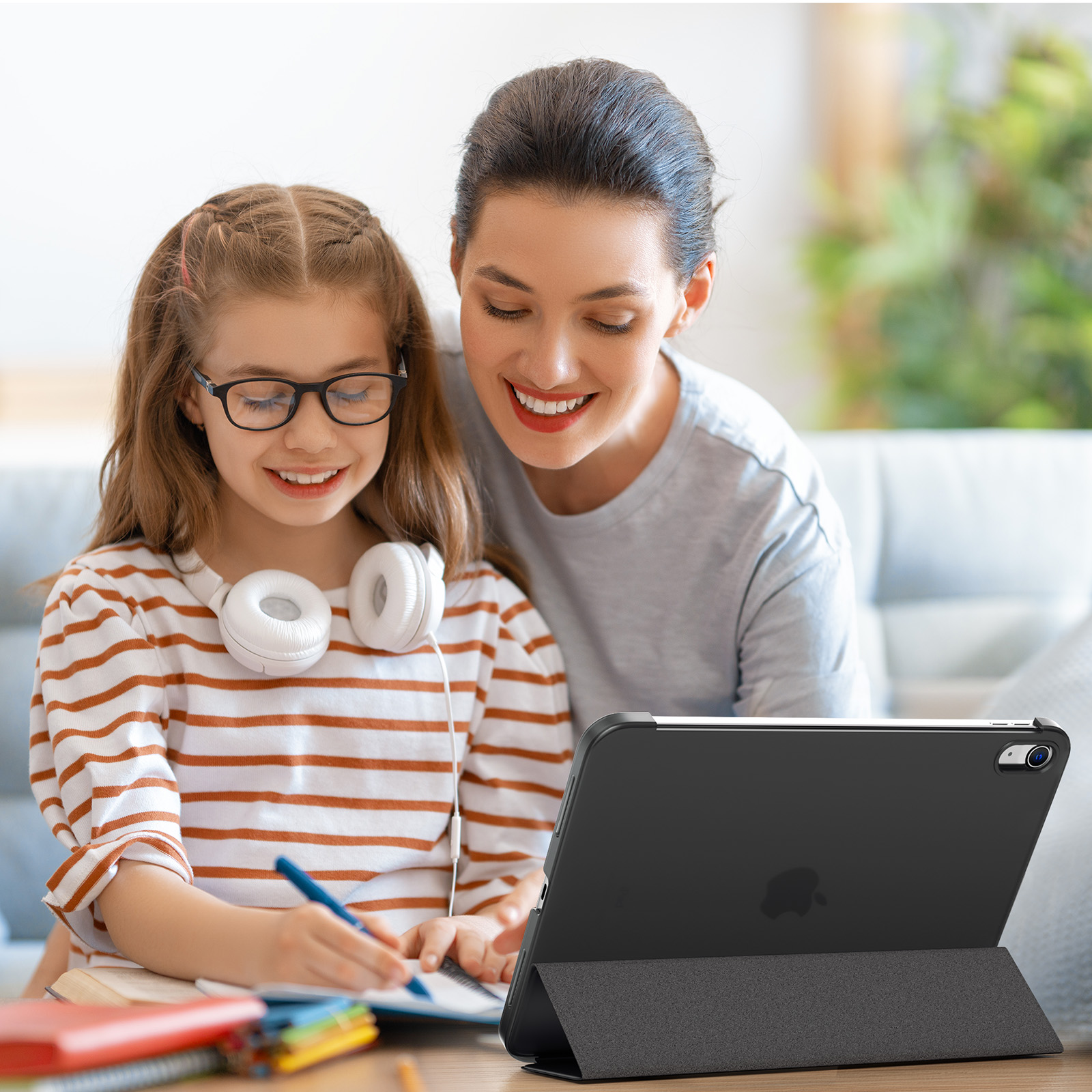 SUPFINE for iPad (A16) 11th Generation Case 11 inch 2025 & iPad 10th Generation Case 10.9 inch 2022, Slim Stand Hard PC Translucent Back Shell Cover (Support Touch ID, Auto Wake/Sleep), Black - 图片 7